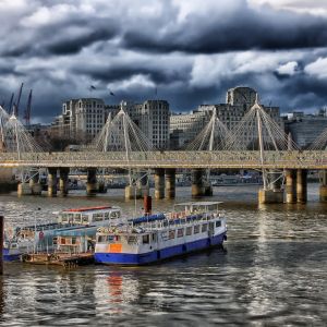 Flights to London from Houston George Bush